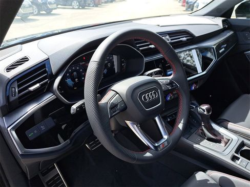 New 2025 Audi Q3 2.0T Premium Plus image 7