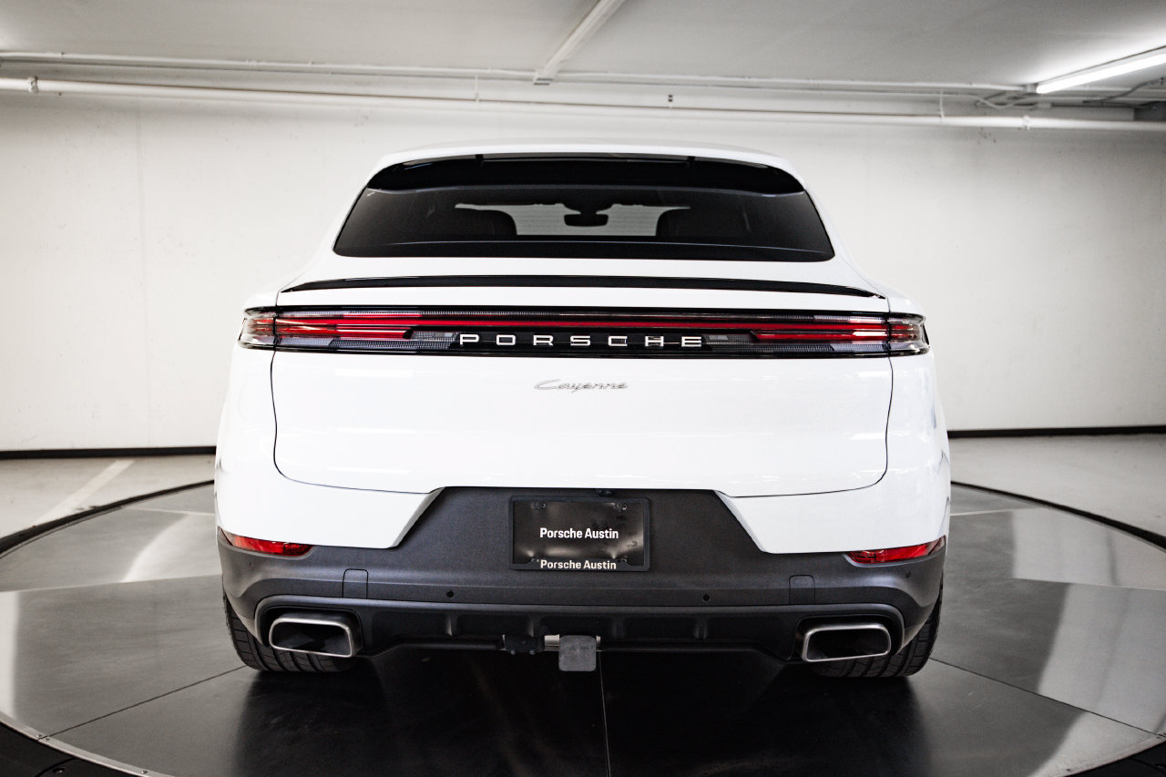 Certified 2025 Porsche Cayenne Coupe AWD/4WD image 6