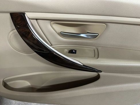 Used 2015 BMW 320i xDrive Sedan image 17