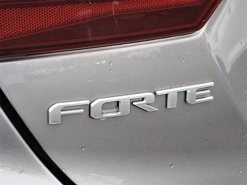 Used 2023 Kia Forte LXS image 30