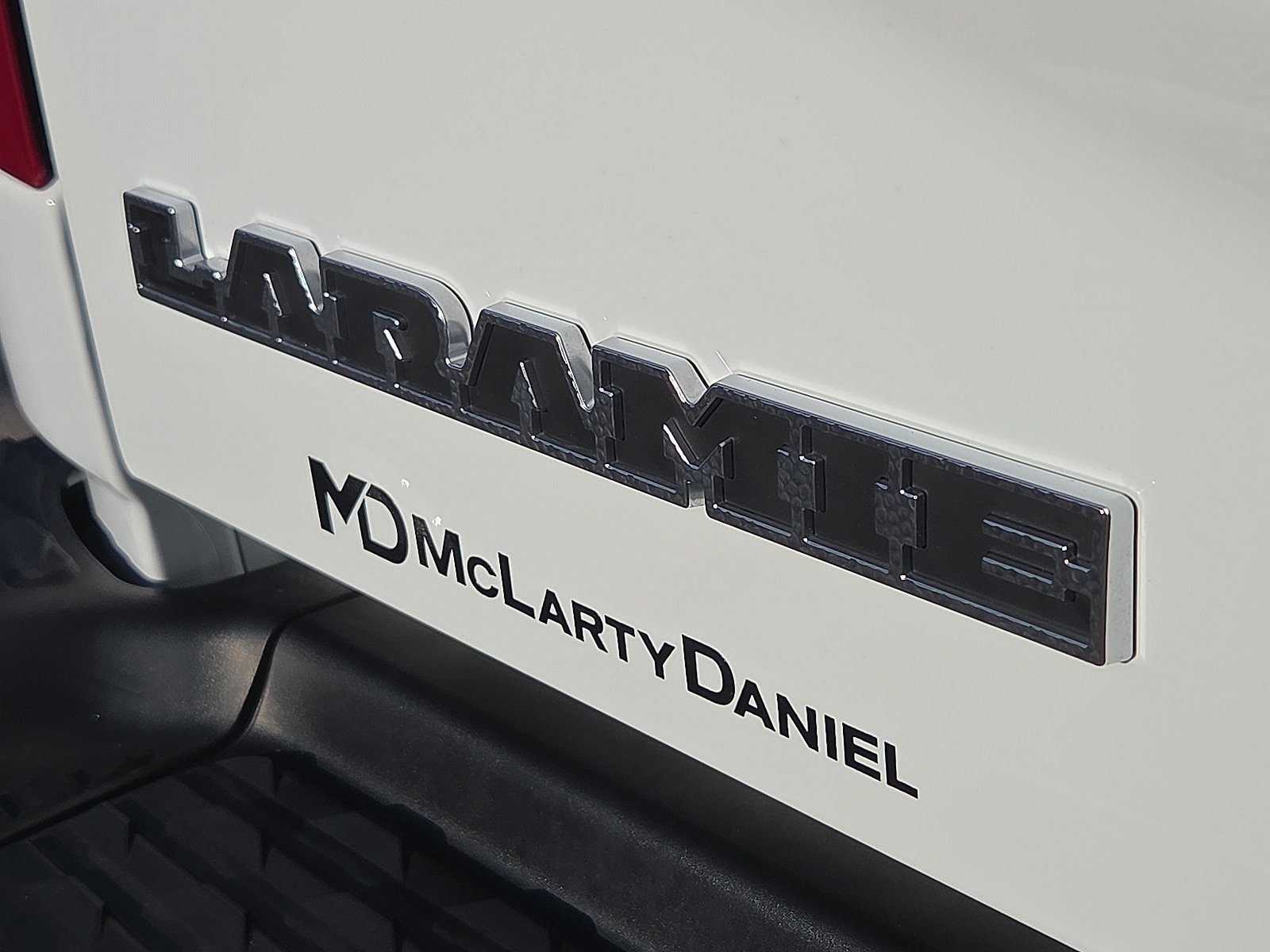 Used 2025 RAM 3500 Laramie AWD/4WD image 8