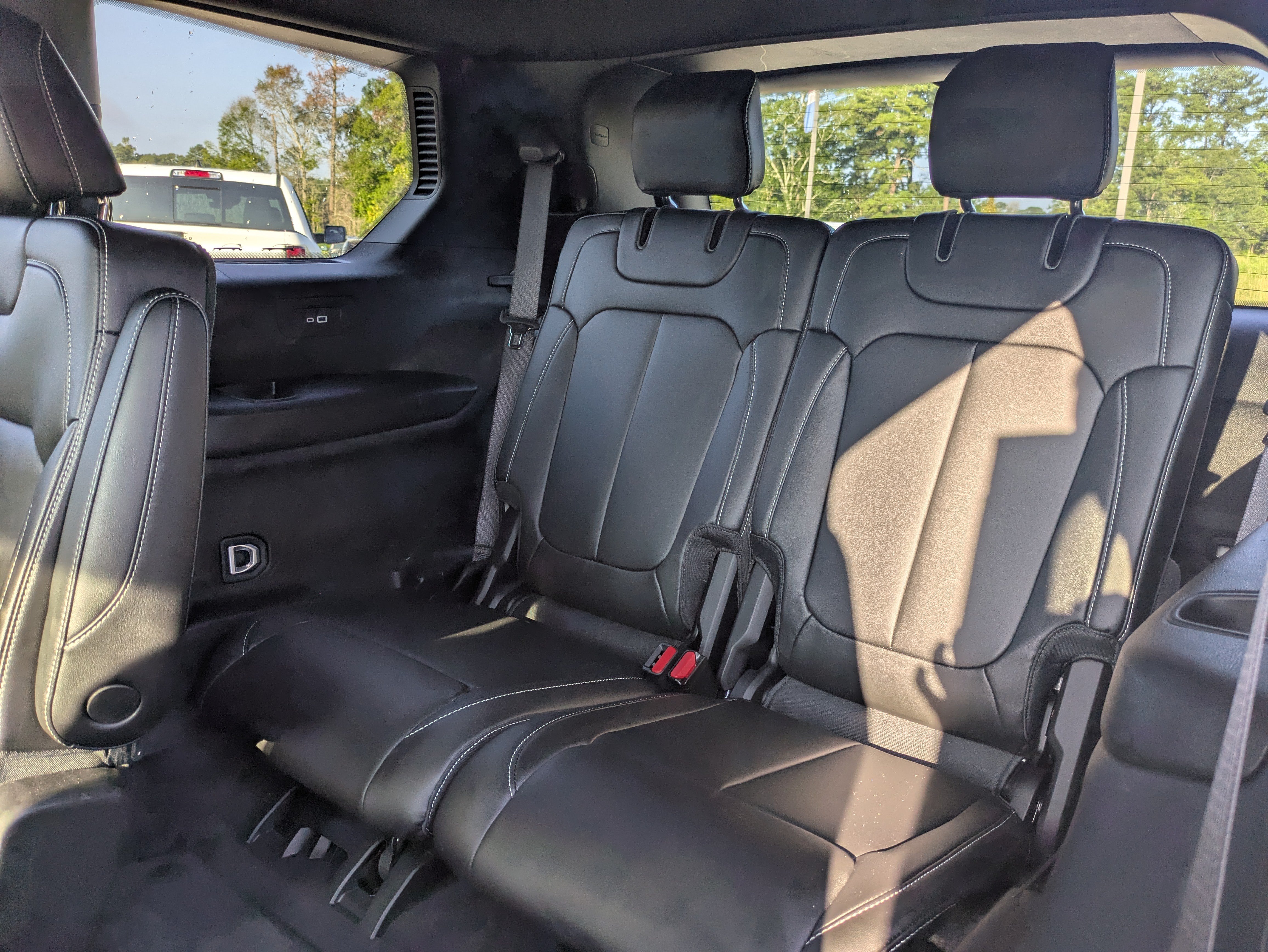 Used 2025 Jeep Grand Cherokee L Limited RWD image 9