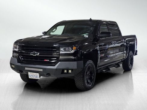Used 2017 Chevrolet Silverado 1500 LTZ Z71 w/ Midnight Edition AWD/4WD image 3
