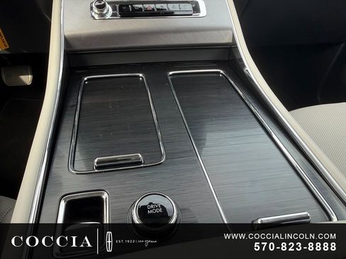 New 2025 Lincoln Aviator AWD image 23