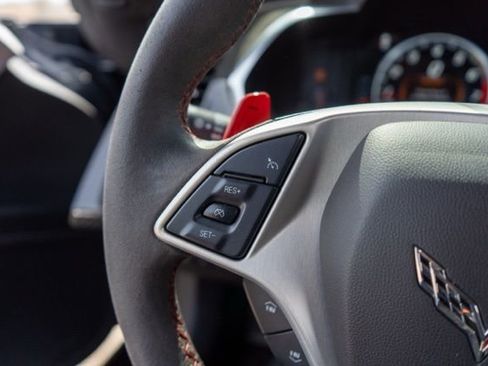 Used 2019 Chevrolet Corvette Z06 RWD image 17