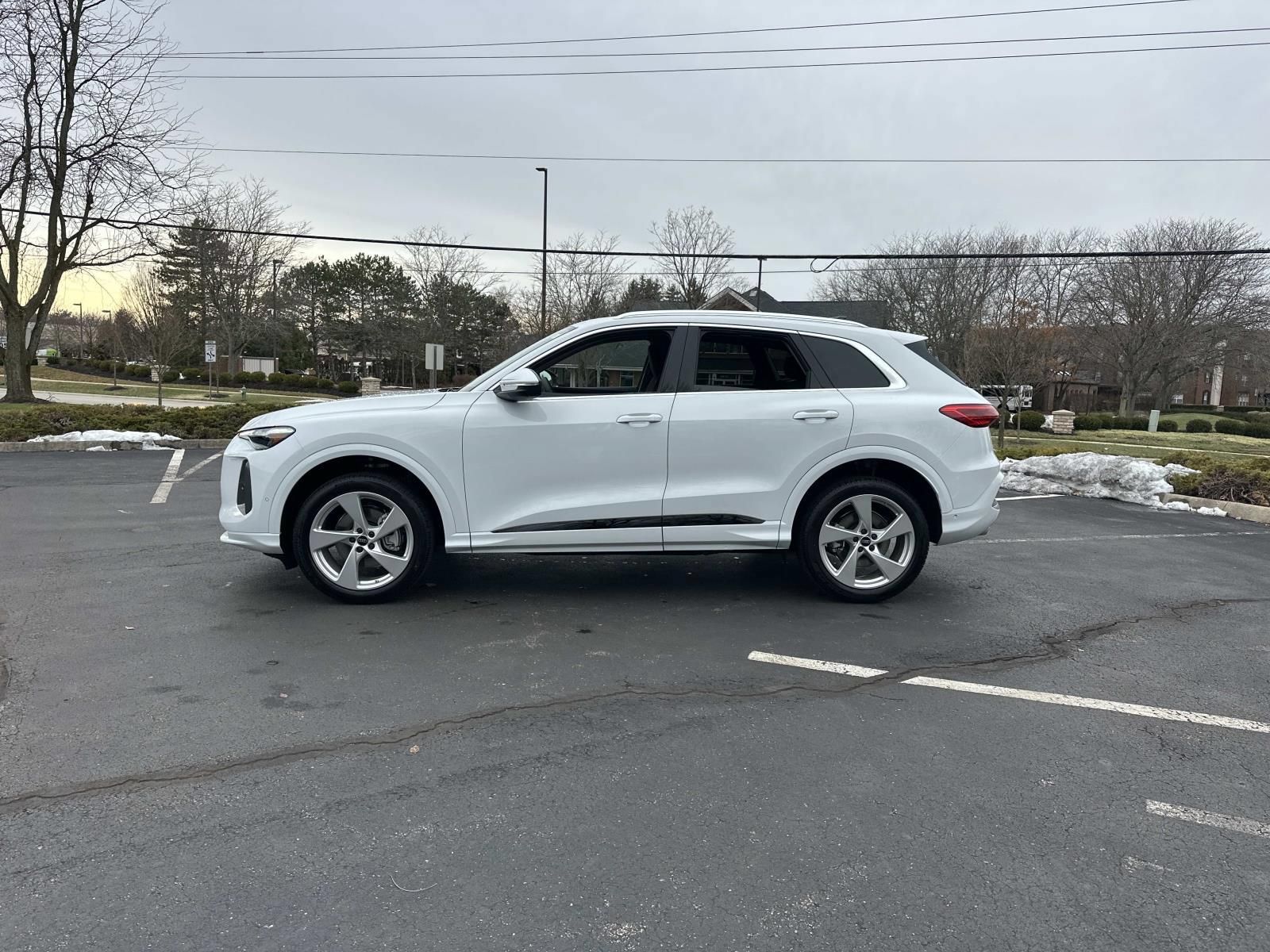 Used 2025 Audi Q5 Premium Plus AWD/4WD image 4