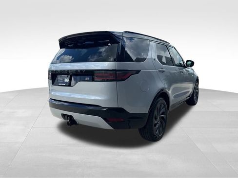 New 2024 Land Rover Discovery Dynamic SE image 5