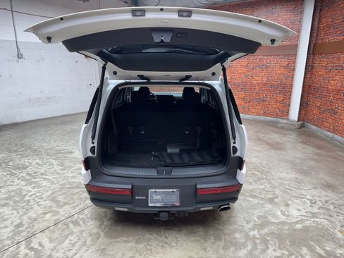 Used 2025 Hyundai Santa Fe SE w/ Tow & Go Package AWD/4WD image 27