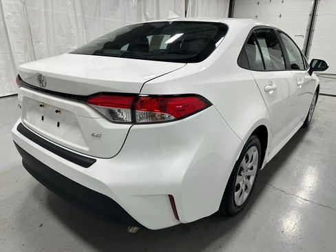 Used 2025 Toyota Corolla LE image 7