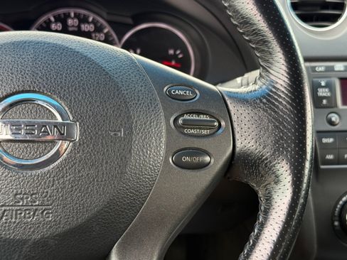 Used 2011 Nissan Altima 2.5 S w/ Special Edition Pkg FWD image 18