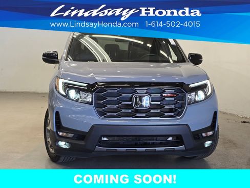 Used 2023 Honda Passport TrailSport image 2