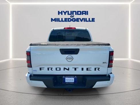 Used 2024 Nissan Frontier SL w/ Technology Package RWD image 5