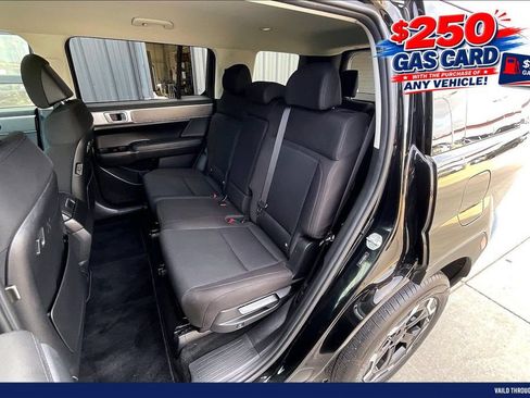 Used 2024 Hyundai Santa Fe SE FWD image 25