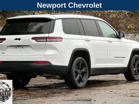 Used 2023 Jeep Grand Cherokee L Laredo image 4