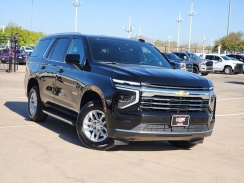 Used 2025 Chevrolet Tahoe LT image 2