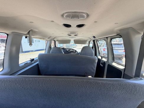 Used 2006 Ford E-350 and Econoline 350 XL RWD image 56