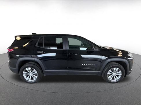 Used 2025 Chevrolet Equinox LT image 16