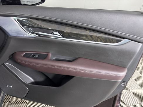 Used 2020 Cadillac XT6 Premium Luxury image 44