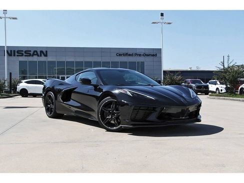 Used 2024 Chevrolet Corvette Stingray Preferred Cpe w/ Z51 Performance Package RWD image 1