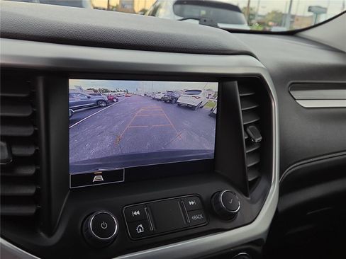 Used 2023 GMC Acadia SLT w/ Preferred Package AWD/4WD image 8