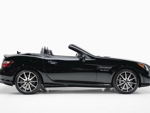 Used 2013 Mercedes-Benz SLK 55 AMG image 8