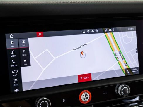 New 2026 Porsche Macan image 15