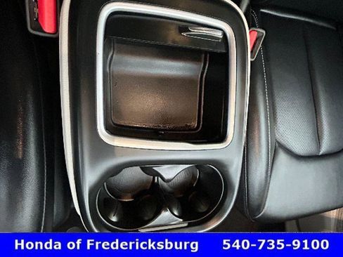 Used 2024 Chrysler Pacifica Touring-L image 35