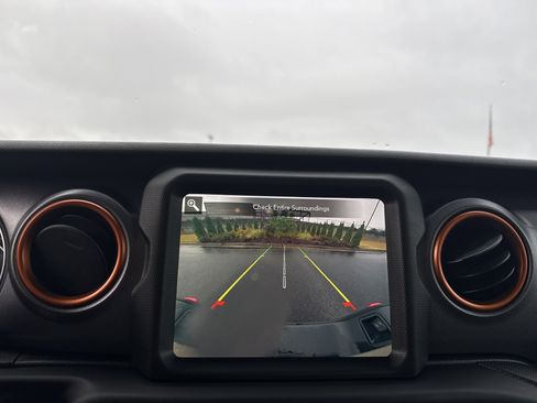 Used 2020 Jeep Gladiator Mojave image 24