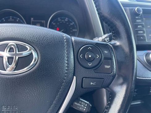 Used 2018 Toyota RAV4 XLE AWD/4WD image 24