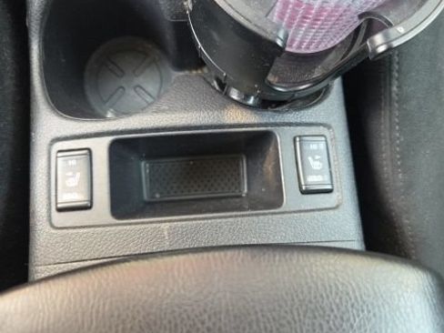 Used 2015 Nissan Rogue SV w/ SV Premium Package FWD image 19