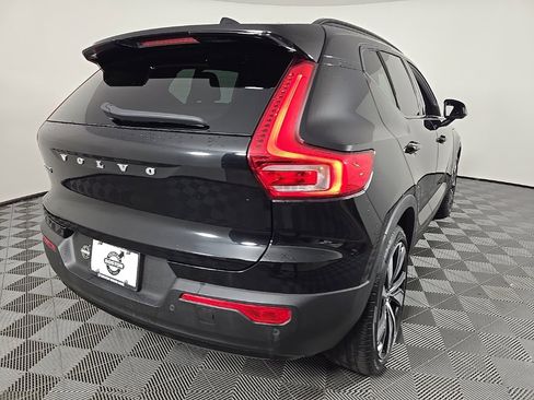 Used 2021 Volvo XC40 P8 Recharge w/ Advanced Package image 8