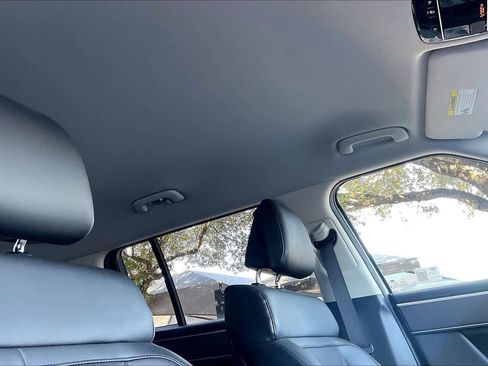 Certified 2025 Hyundai Santa Fe SEL image 11