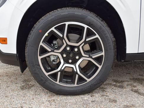 New 2026 Ford Maverick Lariat image 25