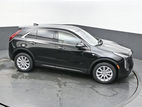 Used 2023 Cadillac XT4 Luxury w/ Cold Weather Package image 33
