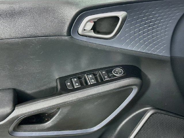 Used 2023 Kia Soul EX FWD image 26