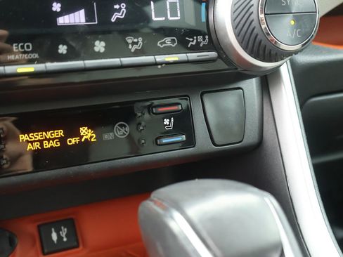 Used 2019 Toyota RAV4 Adventure w/ Cold Weather Package AWD/4WD image 53