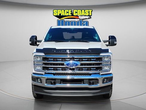 Used 2024 Ford F250 Lariat image 3