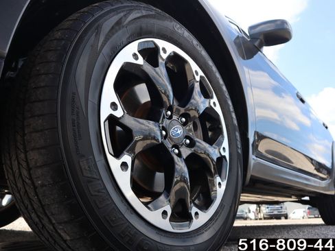 Used 2023 Subaru Crosstrek 2.0i Premium image 12