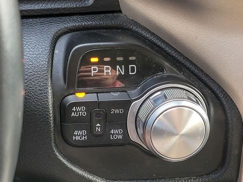 Used 2022 RAM 1500 Laramie AWD/4WD image 16