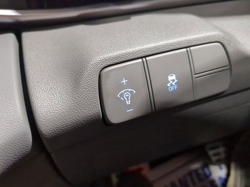 Used 2025 Hyundai Elantra Sport image 35