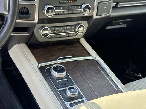 Used 2020 Ford Expedition Platinum image 21