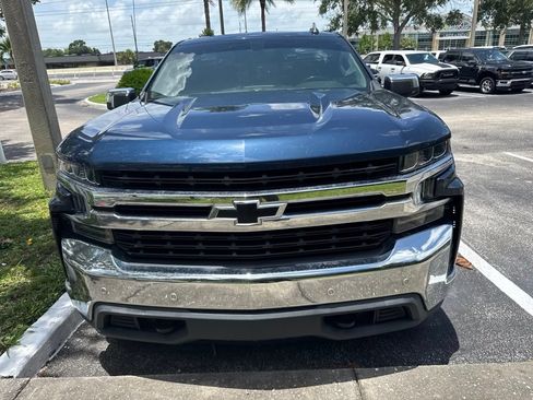 Used 2022 Chevrolet Silverado 1500 LT w/ All Star Edition Plus RWD image 2