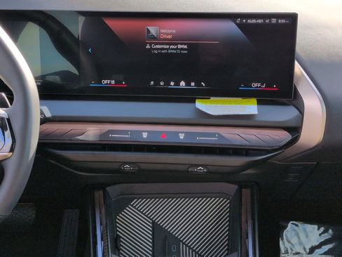 Used 2025 BMW X3 xDrive30i w/ Convenience Package image 29