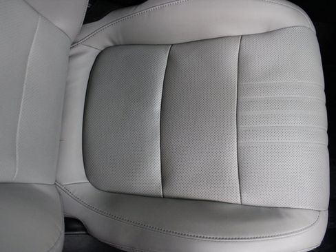 Used 2018 Honda Accord Touring image 28