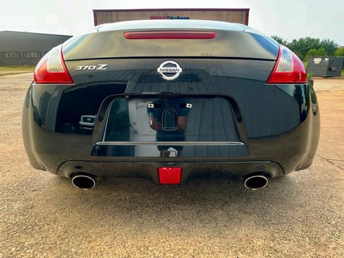 Used 2016 Nissan 370Z Touring RWD image 6