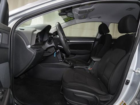 Used 2020 Hyundai Elantra SEL w/ Cargo Package (C1) FWD image 9