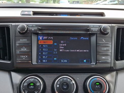 Used 2013 Toyota RAV4 LE AWD/4WD image 16