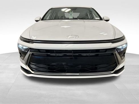 Certified 2025 Hyundai Sonata SEL FWD image 6