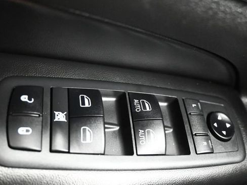 Used 2018 Jeep Grand Cherokee Limited RWD image 23