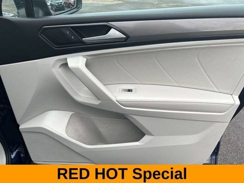 Used 2024 Volkswagen Tiguan Wolfsburg Edition AWD/4WD image 38